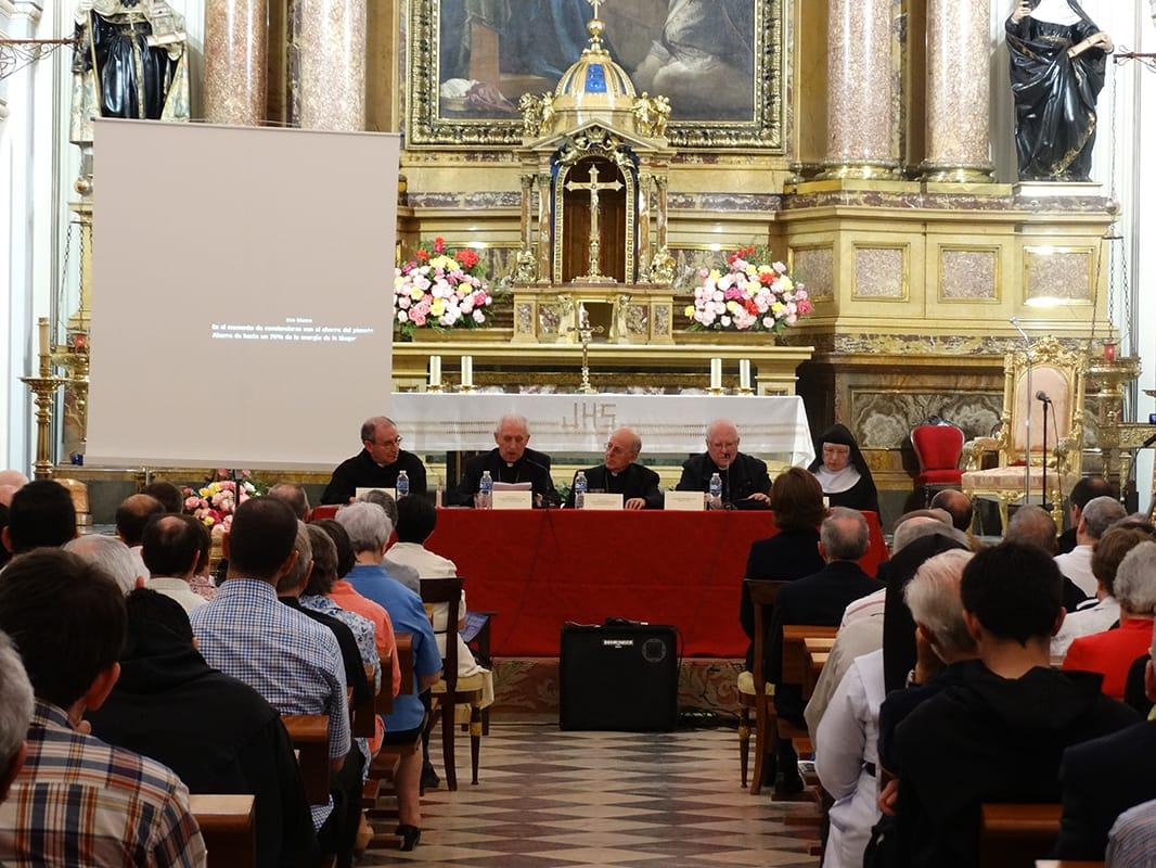 En la Encarnación y junto al sepulcro de Mariana de San José, se presentan sus Obras completas