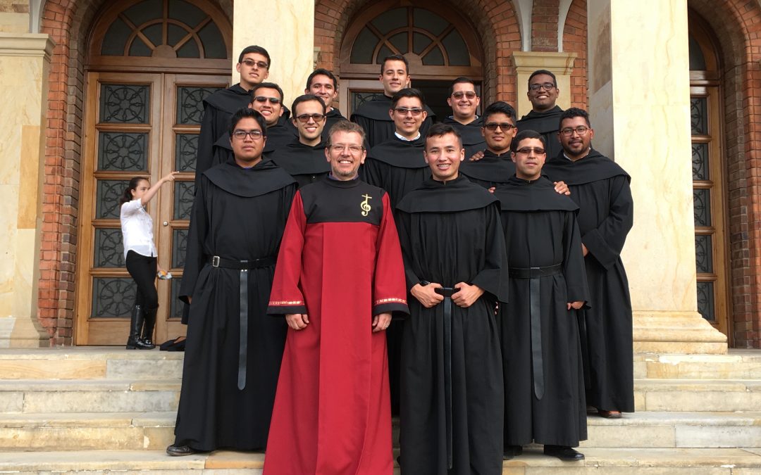 Los profesos de la casa de formación de la provincia Nuestra Señora de la Candelaria, cantarán al papa Francisco en su visita a Colombia
