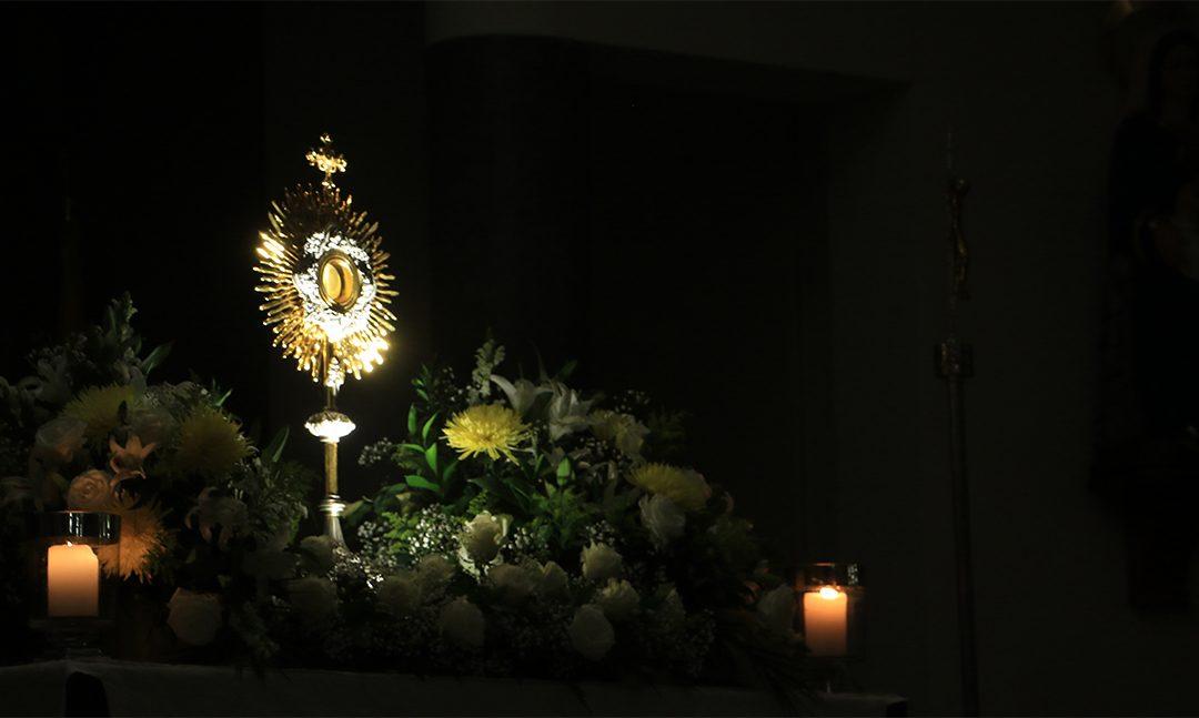 «El pan, santificado por la palabra de Dios, es el cuerpo de Cristo»