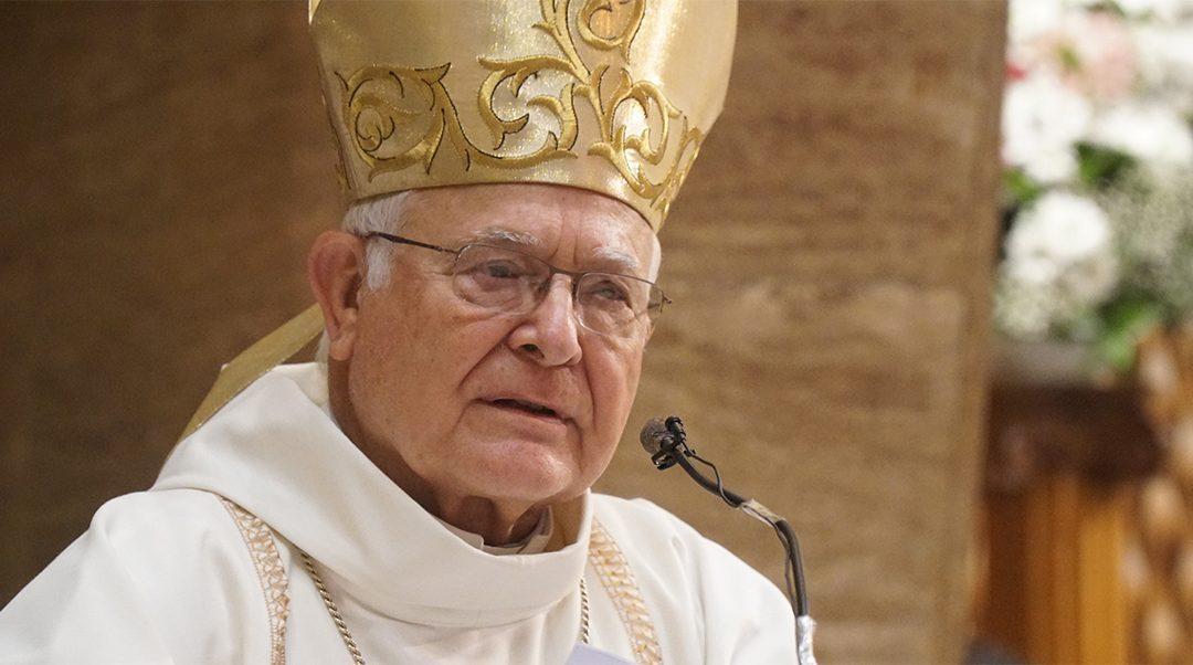 Mons. Ángel San Casimiro recibe las llaves de la ciudad de Alajuela