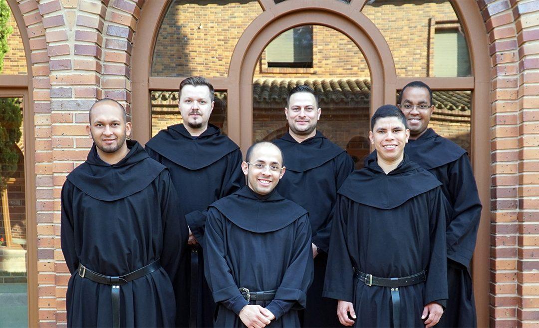 Seis testimonios de jóvenes entregados a Dios