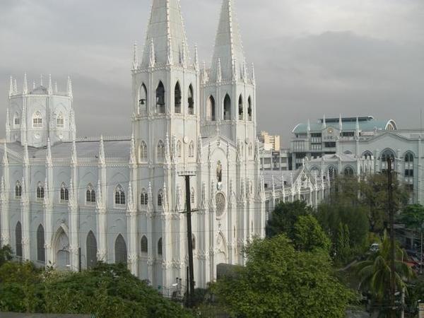 Se rehabilita la cúpula de la Basílica de San Sebastián de Manila
