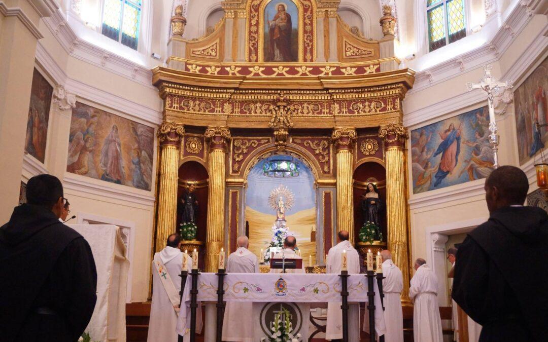 “St. Ezekiel Moreno accompanies me in my illness.”