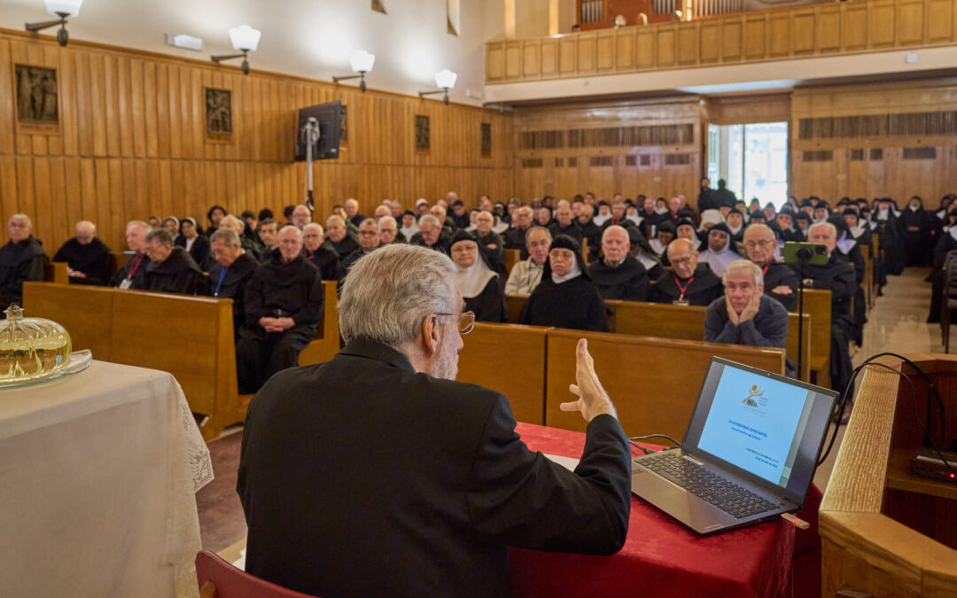 “La sinodalidad es un modo de ser Iglesia”: Mons. Luis Marín anima a la familia agustino recoleta a caminar unida y con esperanza